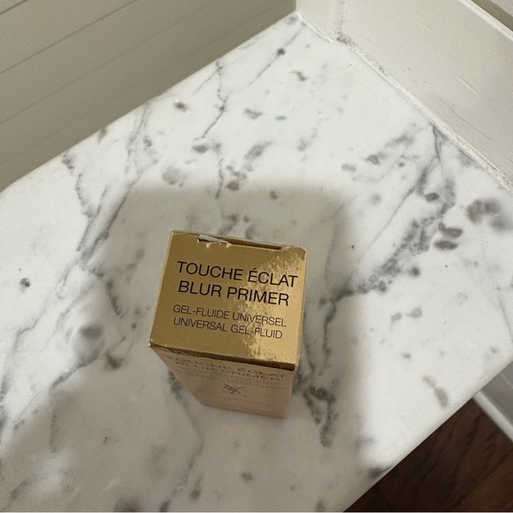 Yves Saint Laurent YSL Touche Eclat Blur Primer - .33 oz. Mini - Picture 4 of 5